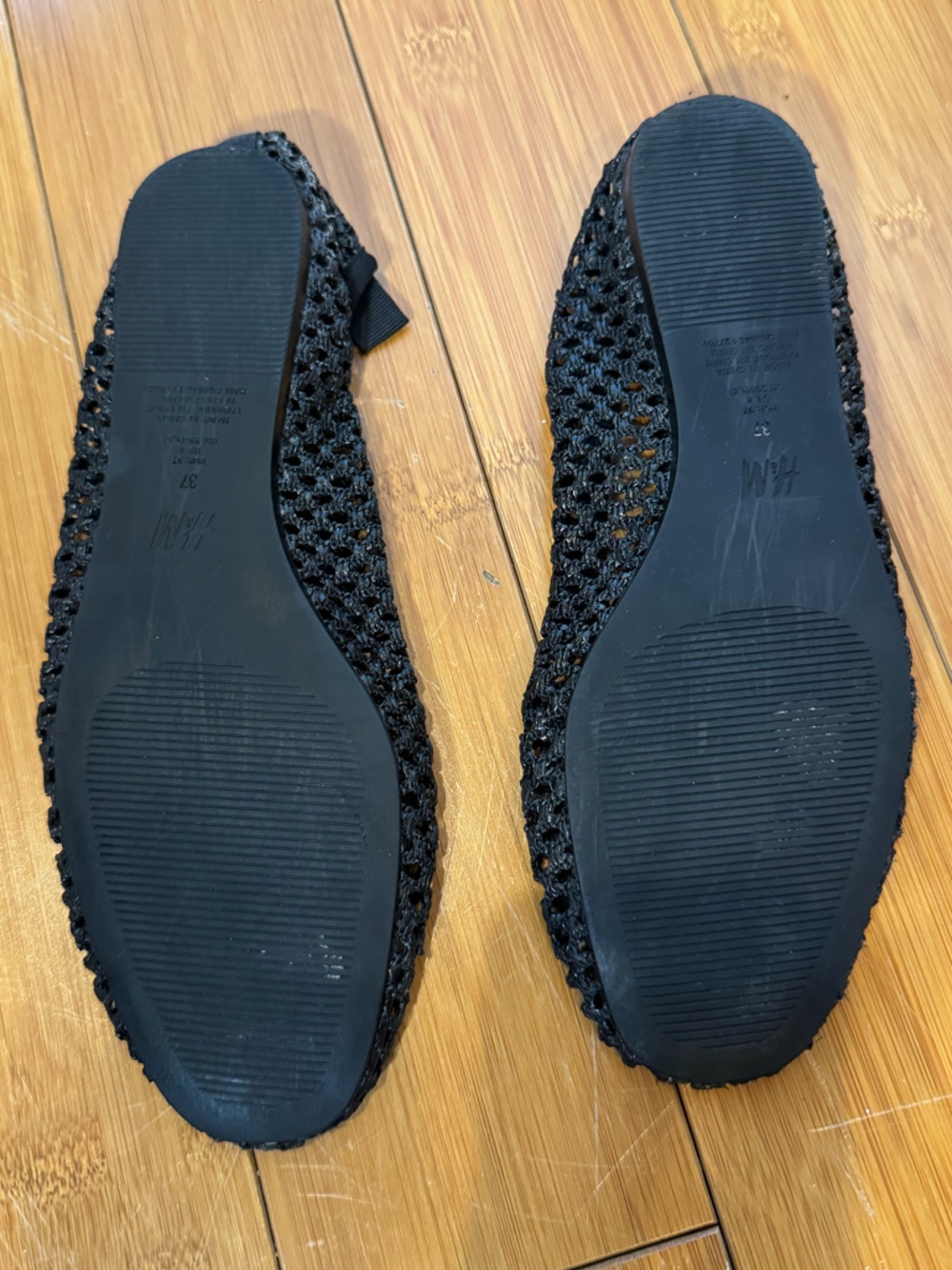 H&M Black Knit Mesh Slip-On Flats Size 7 - Picture 2 of 4